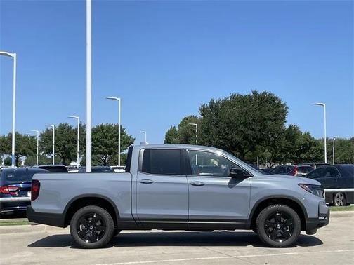 2025 Honda Ridgeline Black
