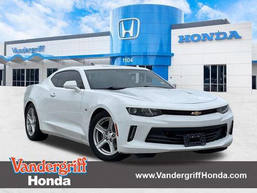 Summit White 2018 Chevrolet Camaro 1LT