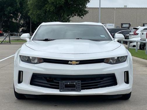 Summit White 2018 Chevrolet Camaro 1LT