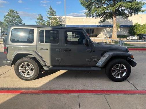 Sting-Gray Clearcoat 2020 Jeep Wrangler Unlimited Sahara