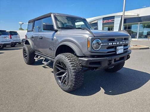 Carbonized Gray Metallic 2023 Ford Bronco Big Bend