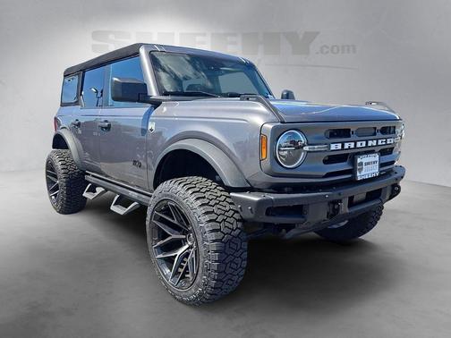 Carbonized Gray Metallic 2023 Ford Bronco Big Bend