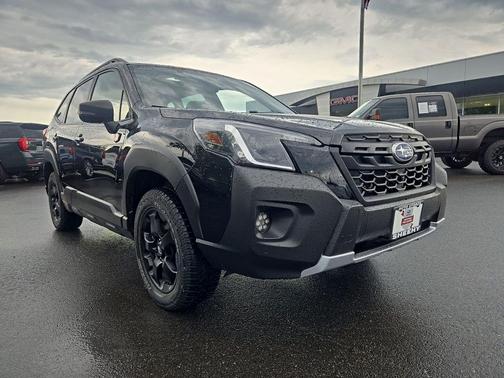 Crystal Black Silica 2023 Subaru Forester Wilderness