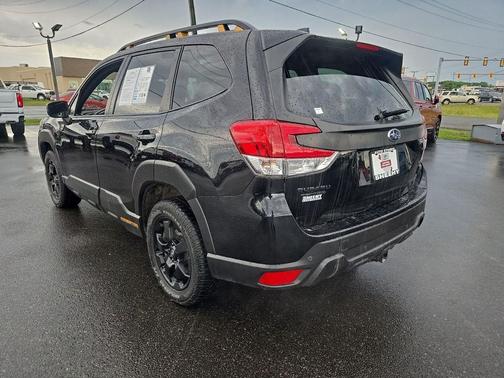 Crystal Black Silica 2023 Subaru Forester Wilderness