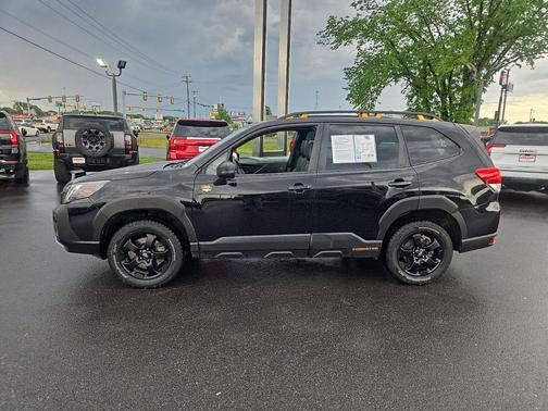 Crystal Black Silica 2023 Subaru Forester Wilderness