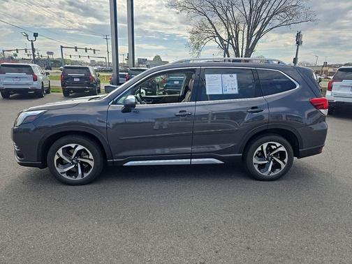 Magnetite Gray Metallic 2023 Subaru Forester Touring