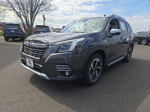 Magnetite Gray Metallic 2023 Subaru Forester Touring
