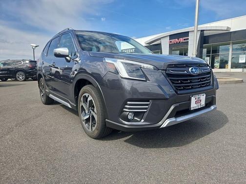Magnetite Gray Metallic 2023 Subaru Forester Touring