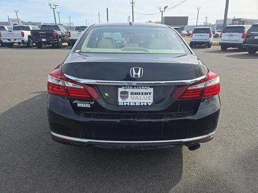 2017 Honda Accord EX-L w/Navigation & Honda Sensing