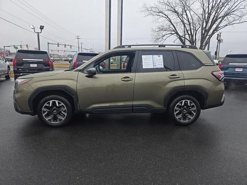 2025 Subaru Forester Premium