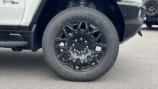 2025 GMC HUMMER EV SUV 2X