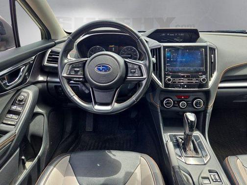 Crystal White Pearl 2019 Subaru Crosstrek 2.0i Limited