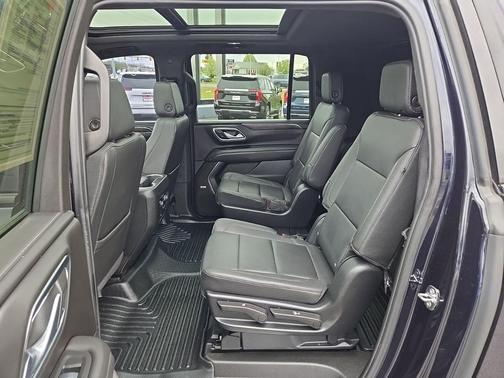 Midnight Blue Metallic 2024 Chevrolet Suburban 4WD Z71