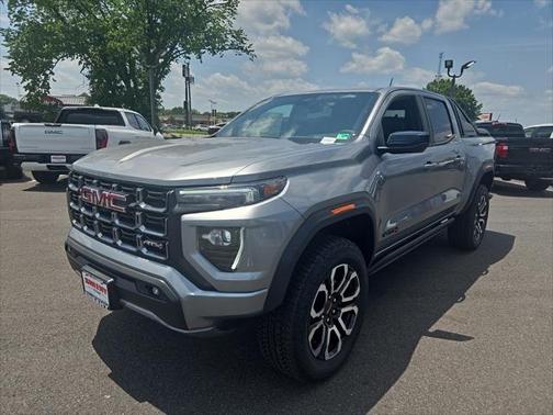 2025 GMC Canyon Base