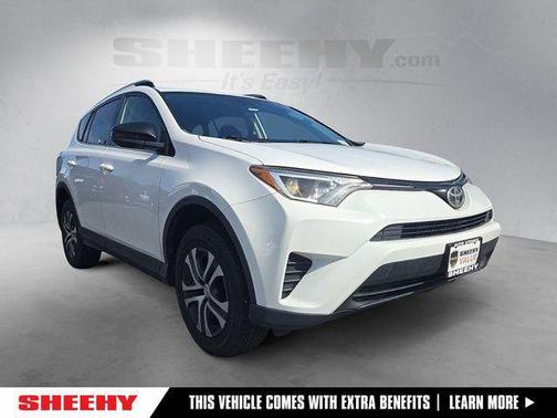 Super White 2017 Toyota RAV4 LE