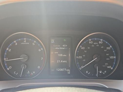 Super White 2017 Toyota RAV4 LE