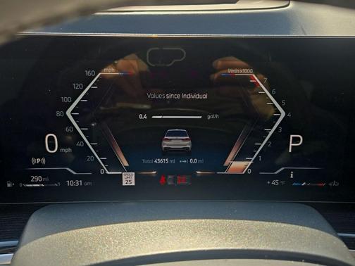 Alpine White 2024 BMW X7 xDrive40i