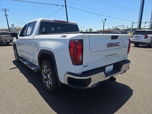 Summit White 2024 GMC Sierra 1500 SLT
