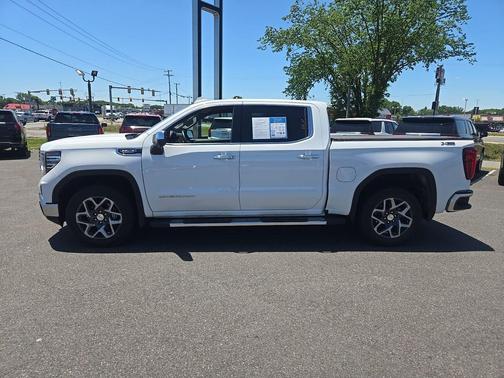 Summit White 2024 GMC Sierra 1500 SLT