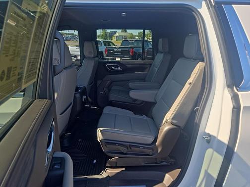 2024 GMC Yukon XL SLT