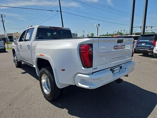 White Frost Tricoat 2024 GMC Sierra 3500 Denali