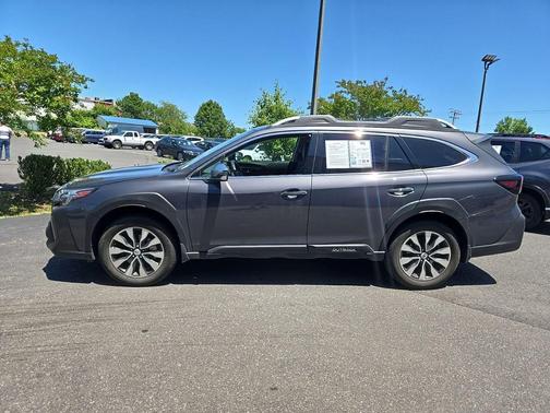 Magnetite Gray Metallic 2023 Subaru Outback Touring