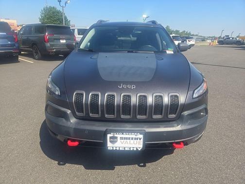 Granite Crystal Metallic Clearcoat 2016 Jeep Cherokee Trailhawk