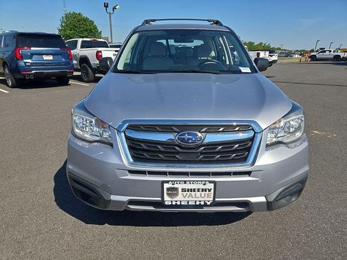 Ice Silver Metallic 2018 Subaru Forester 2.5i