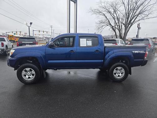 2015 Toyota Tacoma Base