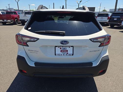 Crystal White Pearl 2025 Subaru Outback Premium