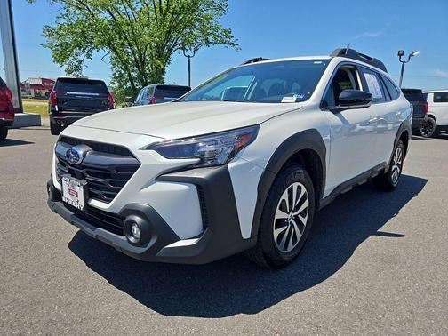 Crystal White Pearl 2025 Subaru Outback Premium