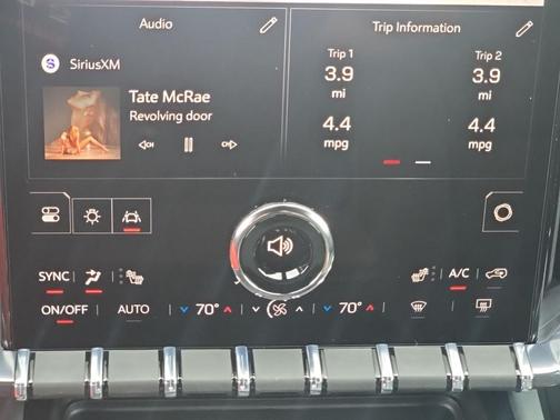 2026 GMC Acadia AWD AT4