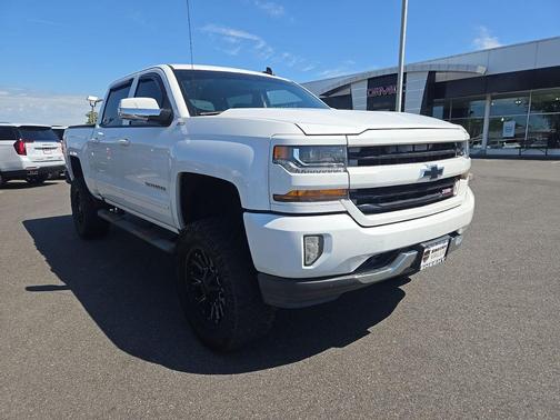 Summit White 2017 Chevrolet Silverado 1500 2LT
