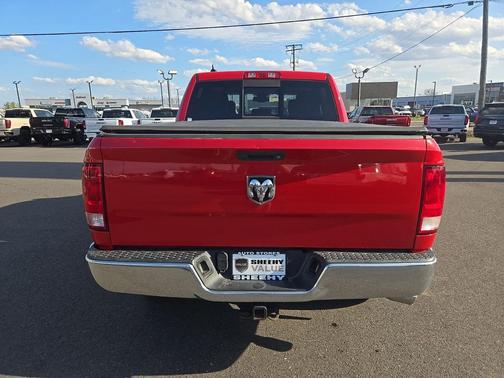 2016 RAM 1500 SLT