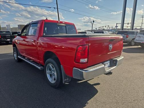 2016 RAM 1500 SLT