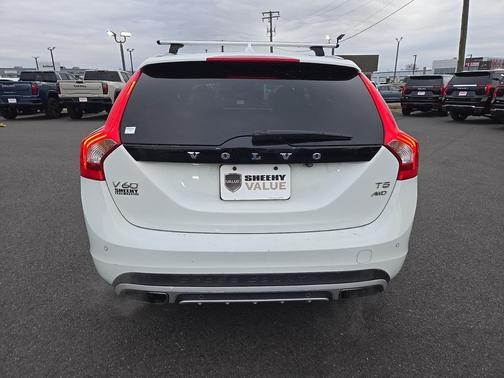 2017 Volvo V60 Cross Country T5