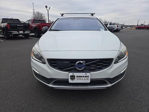 2017 Volvo V60 Cross Country T5