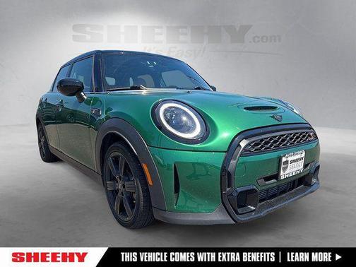 British Racing Green IV Metallic 2022 MINI Hardtop Cooper S