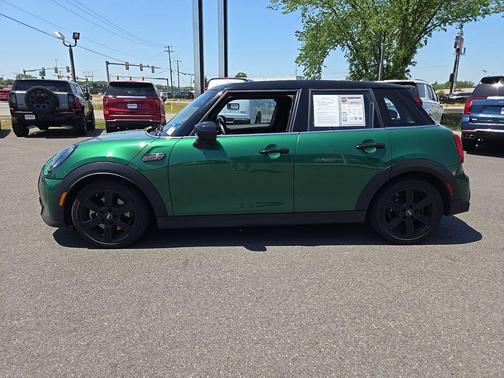 British Racing Green IV Metallic 2022 MINI Hardtop Cooper S