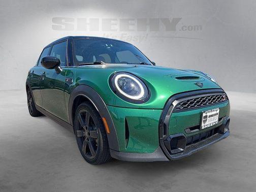 British Racing Green IV Metallic 2022 MINI Hardtop Cooper S