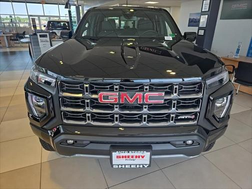 2025 GMC Canyon Base