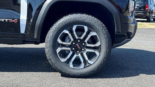 2025 GMC Canyon Base