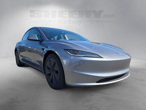 Pearl White Multi-Coat 2025 Tesla Model 3 Long Range