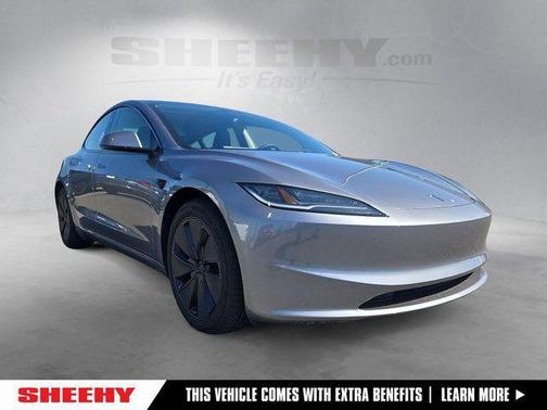 Pearl White Multi-Coat 2025 Tesla Model 3 Long Range