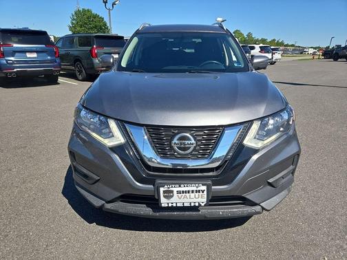 Gun Metallic 2018 Nissan Rogue SV