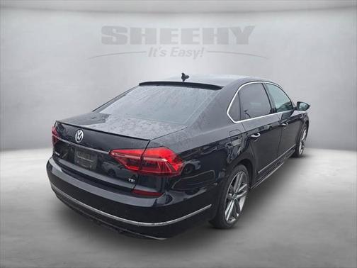 2017 Volkswagen Passat 1.8T R-Line w/Comfort