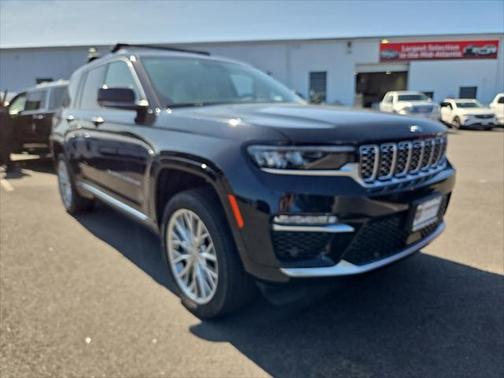 2022 Jeep Grand Cherokee Summit