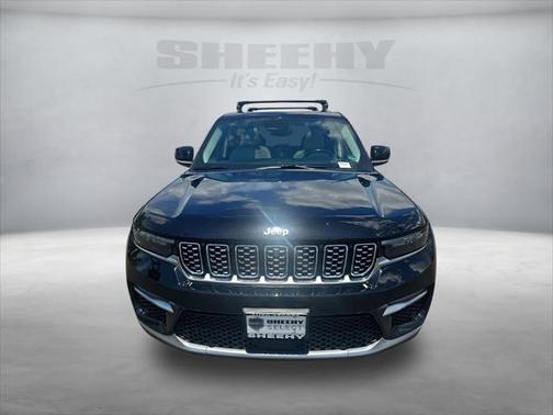 2022 Jeep Grand Cherokee Summit