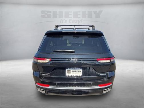 2022 Jeep Grand Cherokee Summit