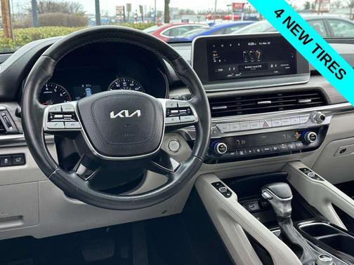 Dark Moss 2022 Kia Telluride EX